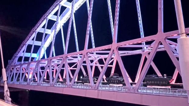 Nach Explosion und Brand: Massive Schäden an Krim-Brücke