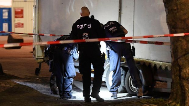 Schüsse im Rocker- und Clanmilieu: Vier Verletzte in Duisburg