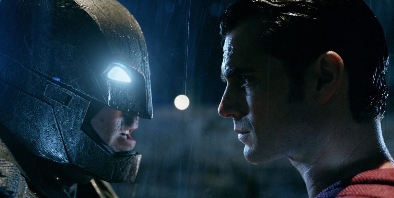 Batman-vs-Superman-Dawn-of-Justice-13-WARNER-BROS-ENTERTAINMENT-INC - Bildquelle: 2015 Warner Bros. Entertainment Inc., Ratpac-Dune Entertainment LLC and Ratpac Entertainment, LLC
