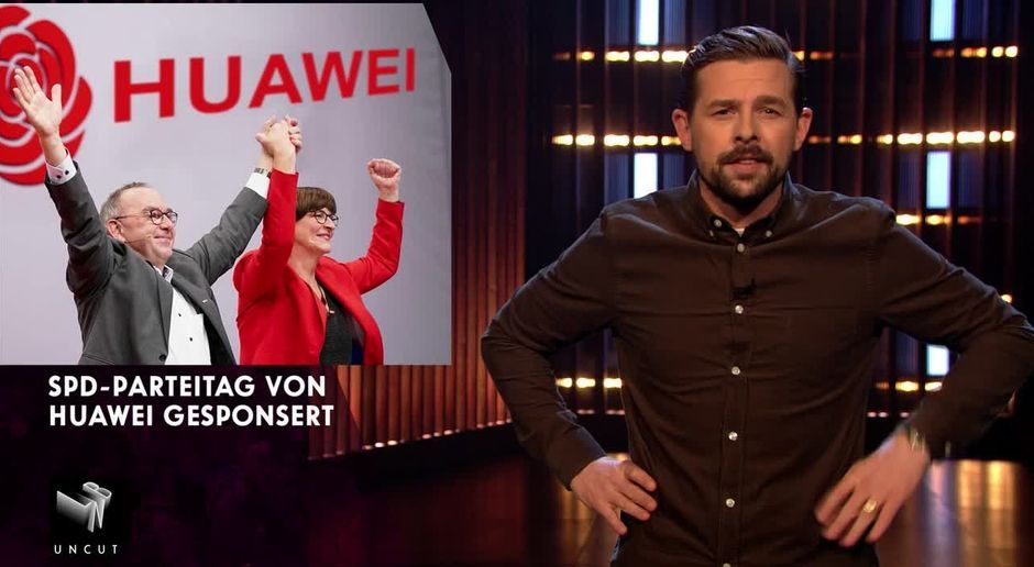 Late Night Berlin Mit Klaas Heufer Umlauf Video Weihnachtsstimmung Drogenkonsum Und Spionagegefahr Prosieben