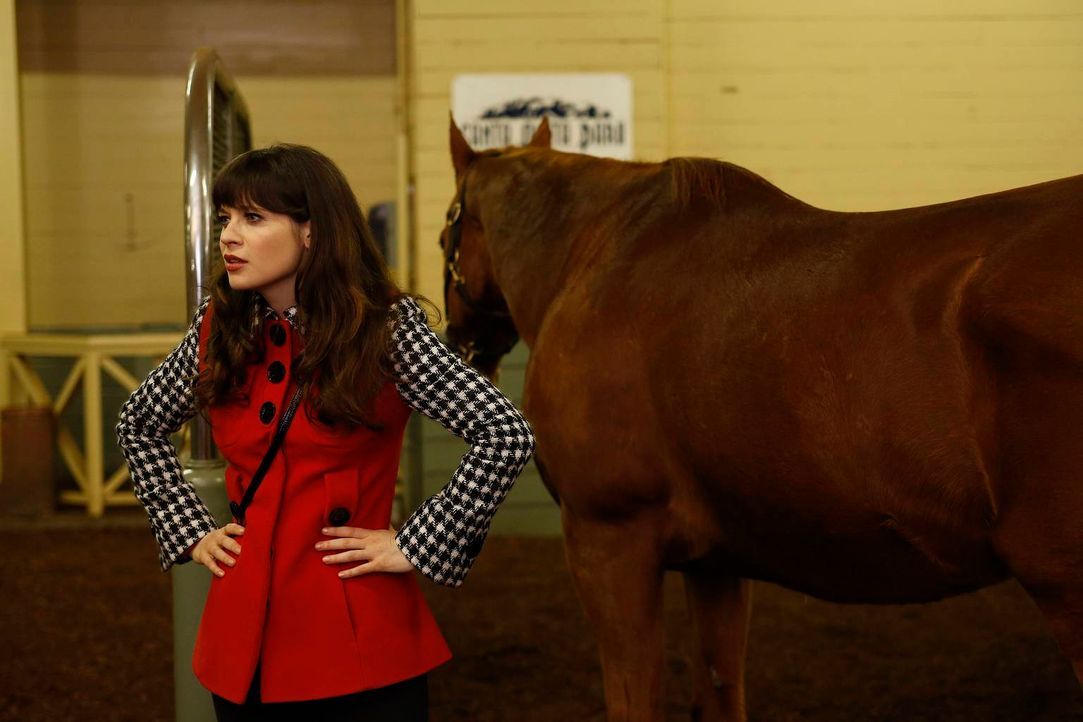 Muss feststellen, dass Nicks Vater sie in seine windigen Geschäfte verwickelt hat: Jess (Zooey Deschanel) ... - Bildquelle: 2012 Twentieth Century Fox Film Corporation. All rights reserved.
