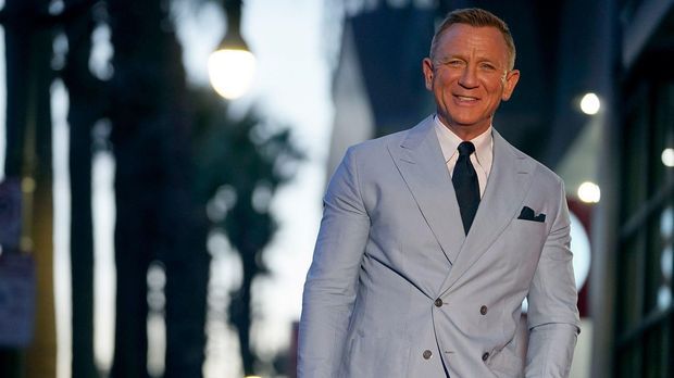 Royale Ehren für junge Spendensammler und "James Bond"-Star Craig