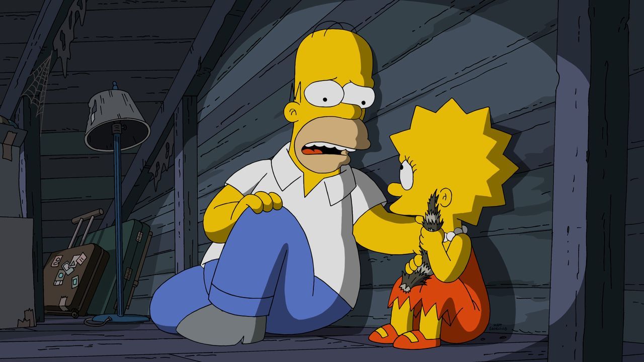 Halloween steht vor der Tür und für Homer (l.) und Lisa (r.) steht ein spannender Abend bevor ... - Bildquelle: 2015 Fox and its related entities.  All rights reserved.