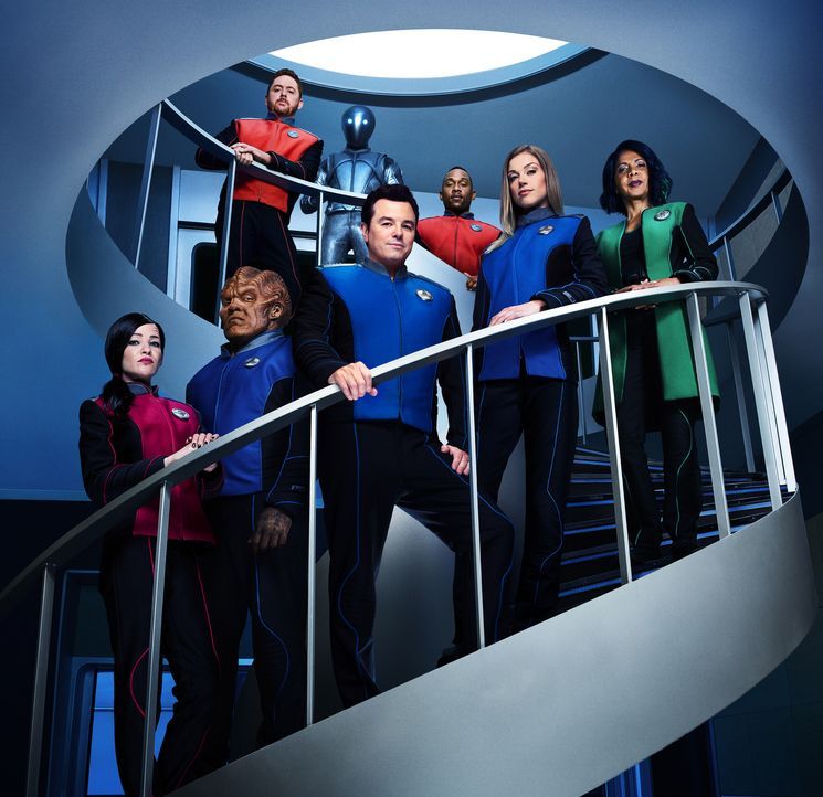 (2. Staffel) - (v.vorne l. n. hinten l.) Talla Keyali (Jessica Szohr); Lieutenant Commander Bortus (Peter Macon); Capt. Ed Mercer (Seth MacFarlane);... - Bildquelle: Andrew Eccles 2019 Twentieth Century Fox Film Corporation.  All rights reserved.