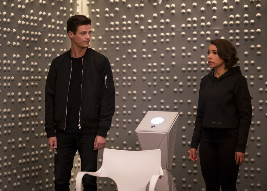 Barry (Grant Gustin, l.); Nora (Jessica Parker Kennedy, r.) - Bildquelle: Jeff Weddell © 2018 The CW Network, LLC. All rights reserved. / Jeff Weddell