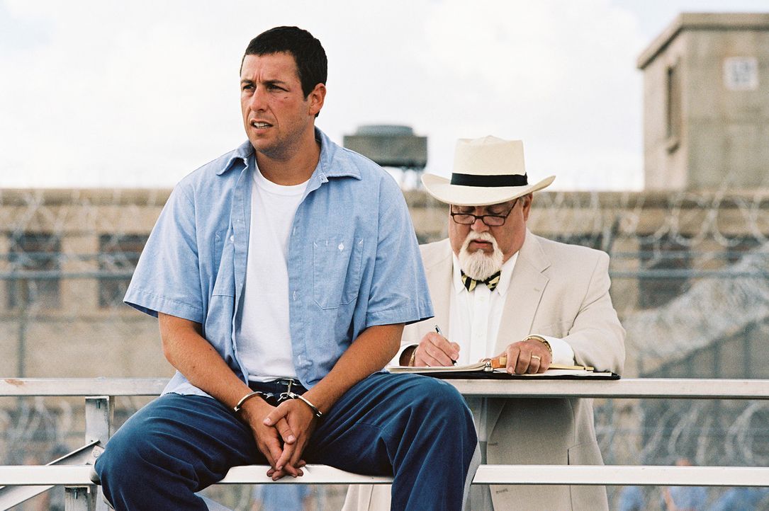 Eigentlich will Paul Crewe (Adam Sandler) im Knast seine Ruhe haben, aber es kommt anders: Der Gefängnisdirektor Warden Hazen, ein korrupter, schmi... - Bildquelle: Sony 2007 CPT Holdings, Inc.  All Rights Reserved.