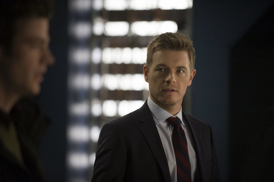 Eddie (Rick Cosnett) trifft eine Entscheidung, die auch Iris beeinflussen wird ... - Bildquelle: Warner Brothers.
