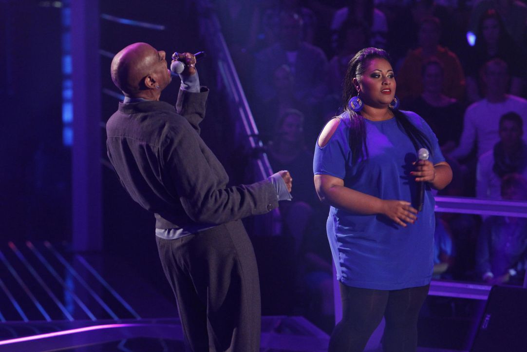 battle-michelle-vs-dennis-02-the-voice-of-germany-richard-huebnerjpg 2000 x 1334 - Bildquelle: Richard Hübner