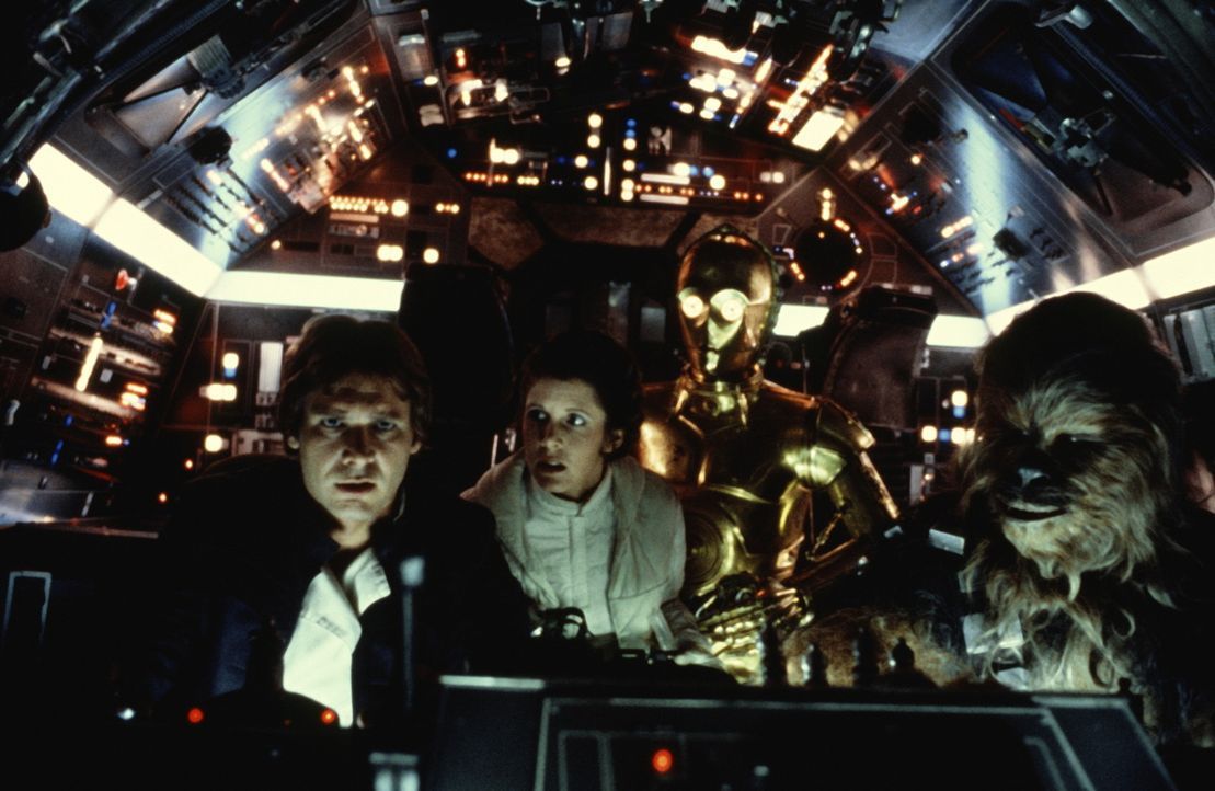 Auf der Flucht vor der imperialen Flotte: Chewbacca (Peter Mayhew, r.), C-3PO (Anthony Daniels, 2.v.r.), Leia (Carrie Fisher, 2.v.l.) und Luke Skywa... - Bildquelle: Lucasfilm LTD. & TM. All Rights Reserved.