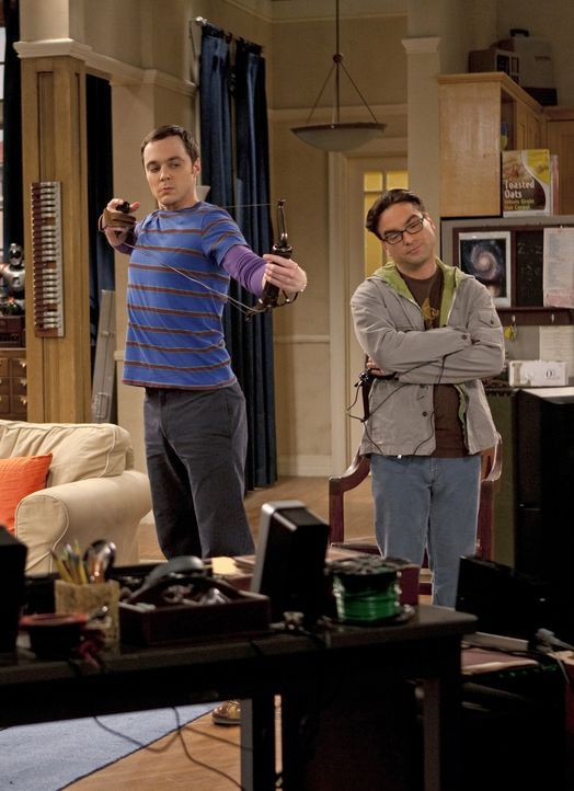 Sheldon Cooper (Jim Parsons, l.); Leonard Hofstadter (Johnny Galecki, r.) - Bildquelle: Justina Mintz 2011 CBS Broadcasting Inc. All Rights Reserved / Justina Mintz