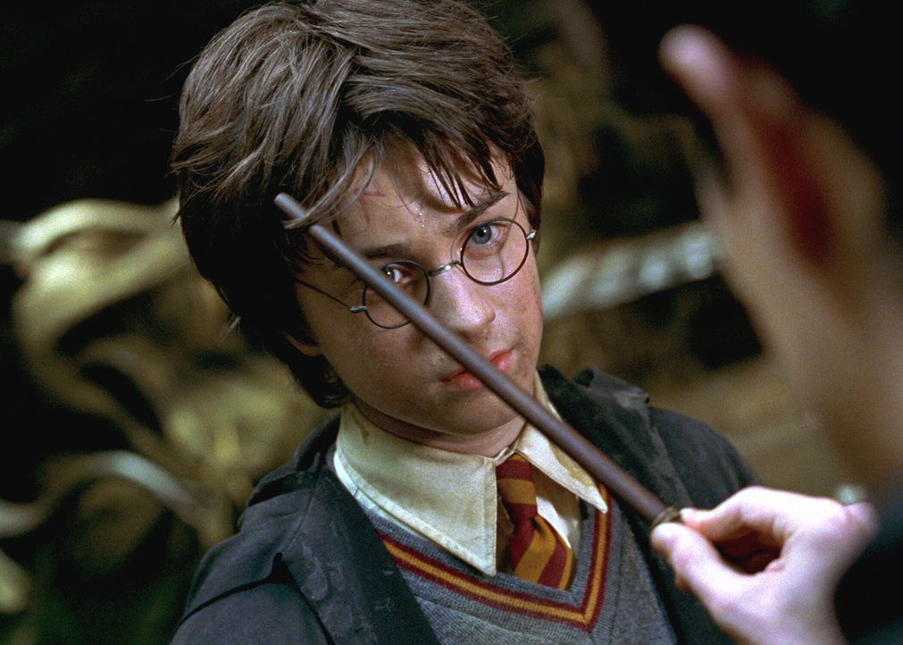 Muss all seine Zauberkünste einsetzen, um dem Spuk ein Ende zu bereiten: Harry Potter (Daniel Radcliffe) ... - Bildquelle: Warner Bros. Pictures