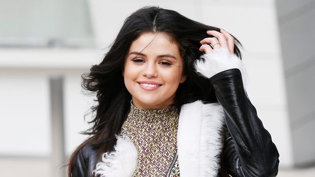 Get Selena Gomez Ex Freunde Liste Background