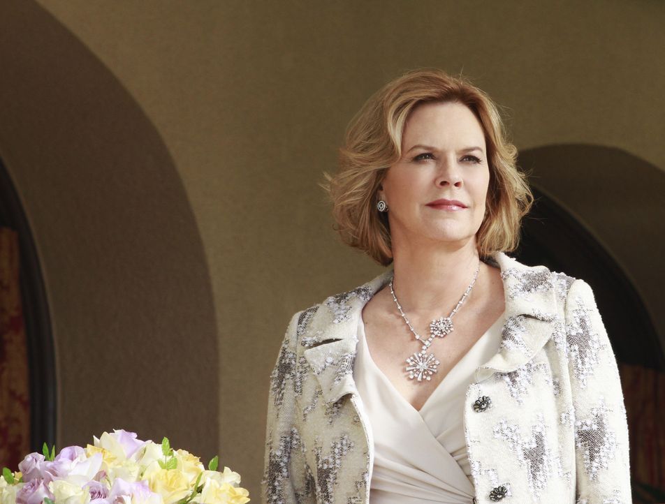 Ahnt nicht, was für ein Ende ihre Hochzeitsfeier haben wird: Bizzy (JoBeth Williams) ... - Bildquelle: ABC Studios