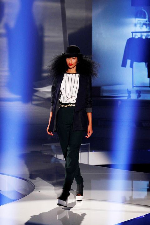Fashion-Hero-Epi06-Gewinneroutfits-Jila-und-Jale-ASOS-01-Richard-Huebner - Bildquelle: Richard Huebner