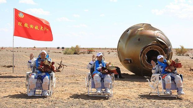 Chinas Astronauten wieder auf der Erde