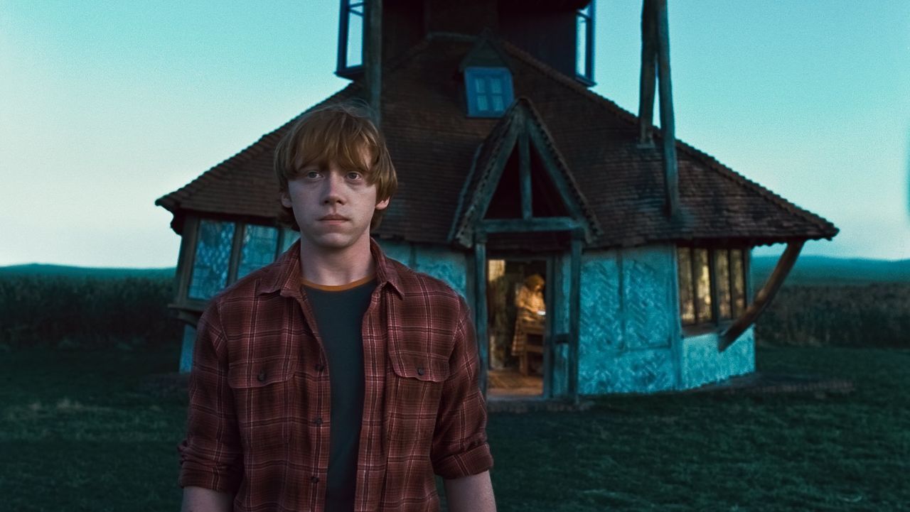 Dunkle Zeiten warten auf die Hexen- und die Muggelwelt und nicht nur Ron (Rupert Grint) muss im Kampf gegen Lord Voldemort einige Opfer bringen ... - Bildquelle: 2010 Warner Bros.
