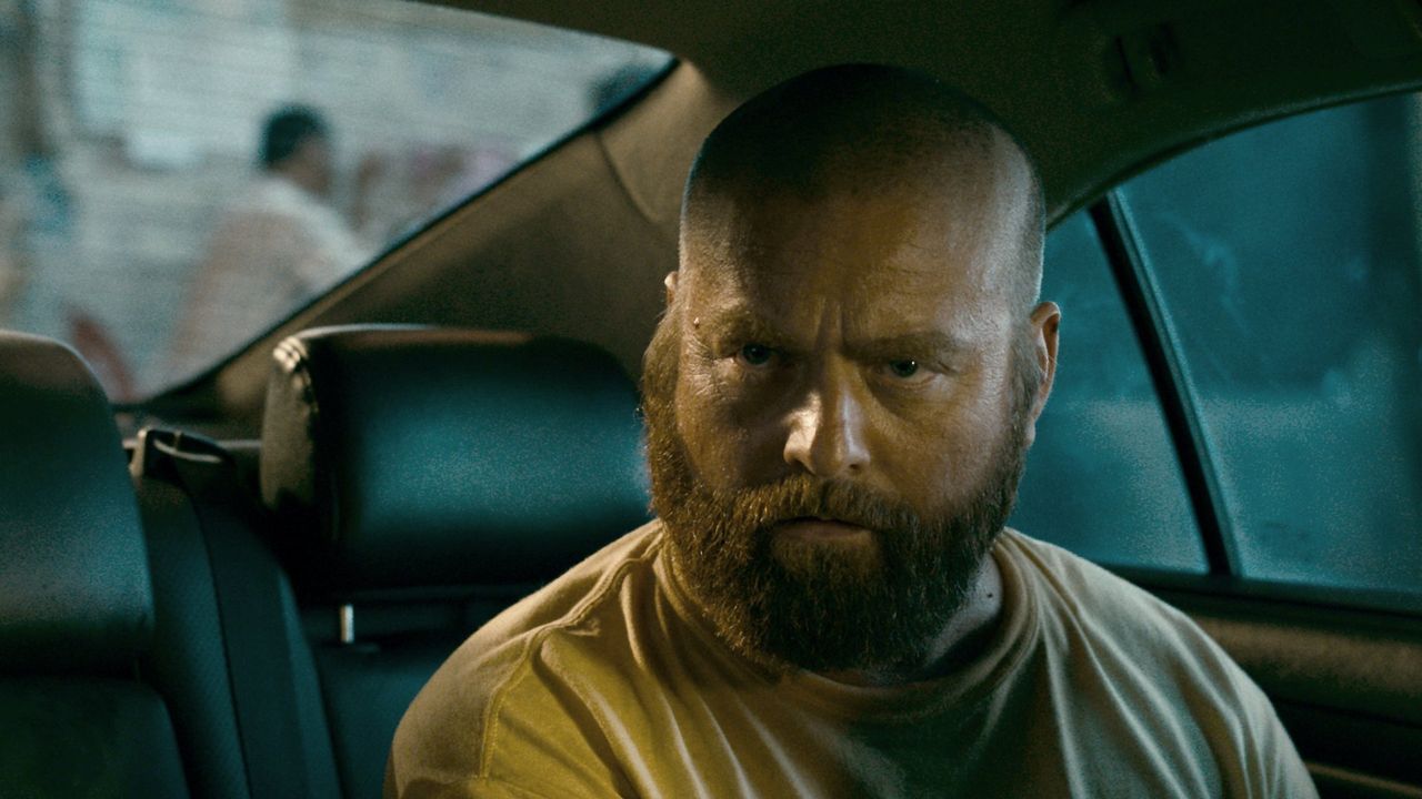 Trifft mal wieder eine Entscheidung, die für alle in einem riesigen Hangover und Blackout endet: Alan (Zach Galifianakis) ... - Bildquelle: Warner Brothers