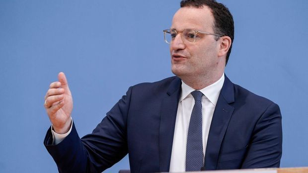 Spahn: Erste Corona-Impfung für jeden bis Juli