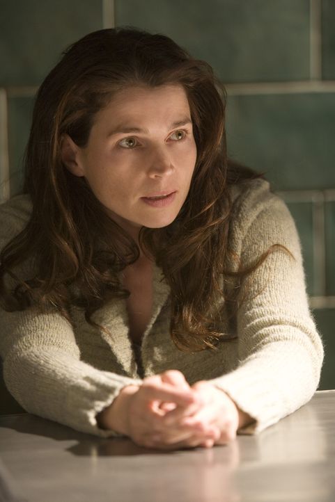 Susan Fleming (Julia Ormond) kann und will nicht glauben, dass ihre Tochter ihre Herkunft und alles, was ihr Leben war, völlig vergessen hat ... - Bildquelle: Sony 2007 CPT Holdings, Inc.  All Rights Reserved.