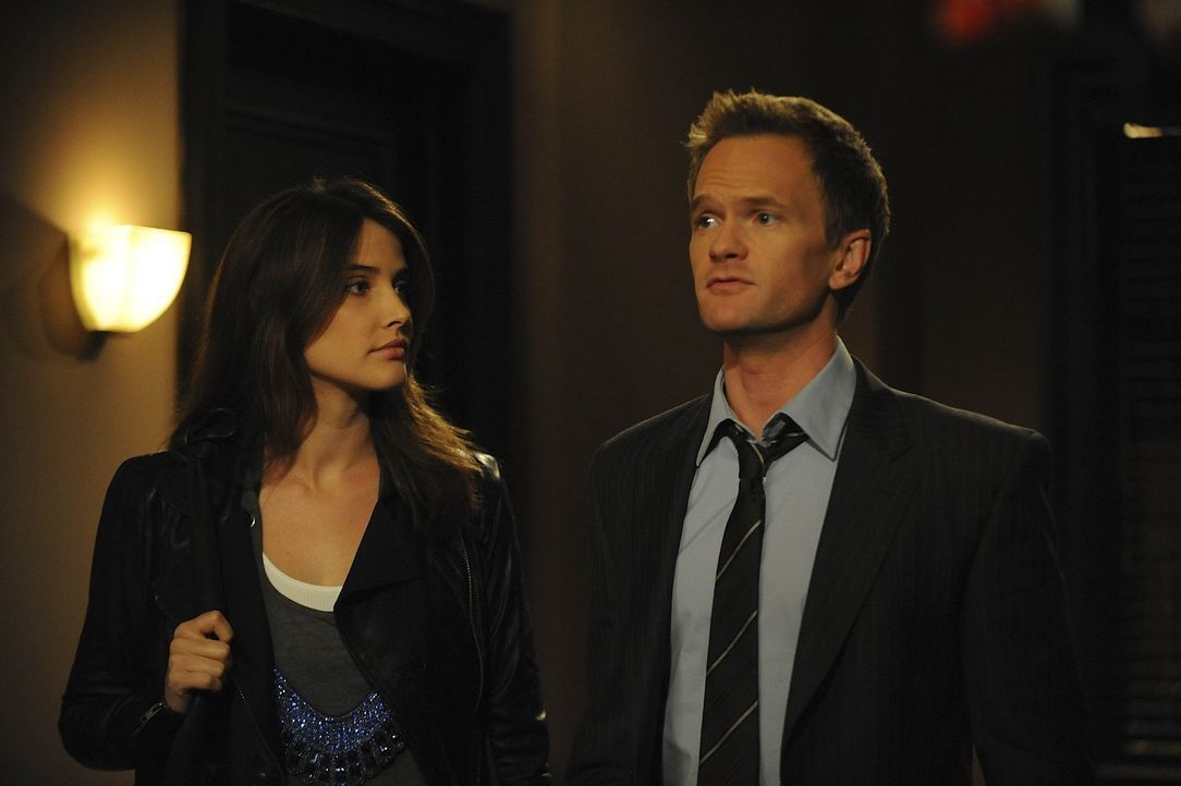 Wollen für ihr Umfeld das perfekte Paar sein: Barney (Neil Patrick Harris, r.) und Robin (Cobie Smulders, l.) ... - Bildquelle: 20th Century Fox International Television