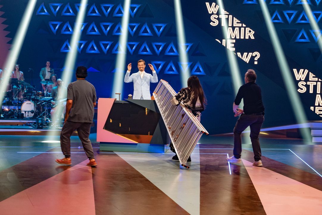 (v.l.n.r.) Fahri Yardim; Joko Winterscheidt; Nilam Farooq; Olli Schulz - Bildquelle: Timmy Hargesheimer © ProSieben / Timmy Hargesheimer