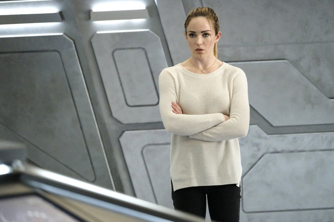 Um die Auswirkungen des Schicksalsspeers ungeschehen zu machen, müssen Sara (Caity Lotz) und ihr Team verhindern, dass die Legion des Bösen jemals i... - Bildquelle: Warner Brothers