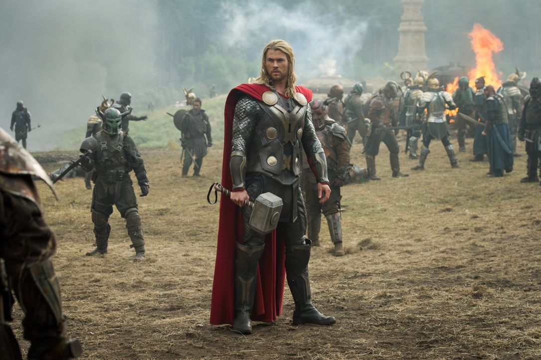 Thor Odinson (Chris Hemsworth) - Bildquelle: © 2013 MVLFFLLC. TM & © 2013 Marvel. All Rights Reserved.