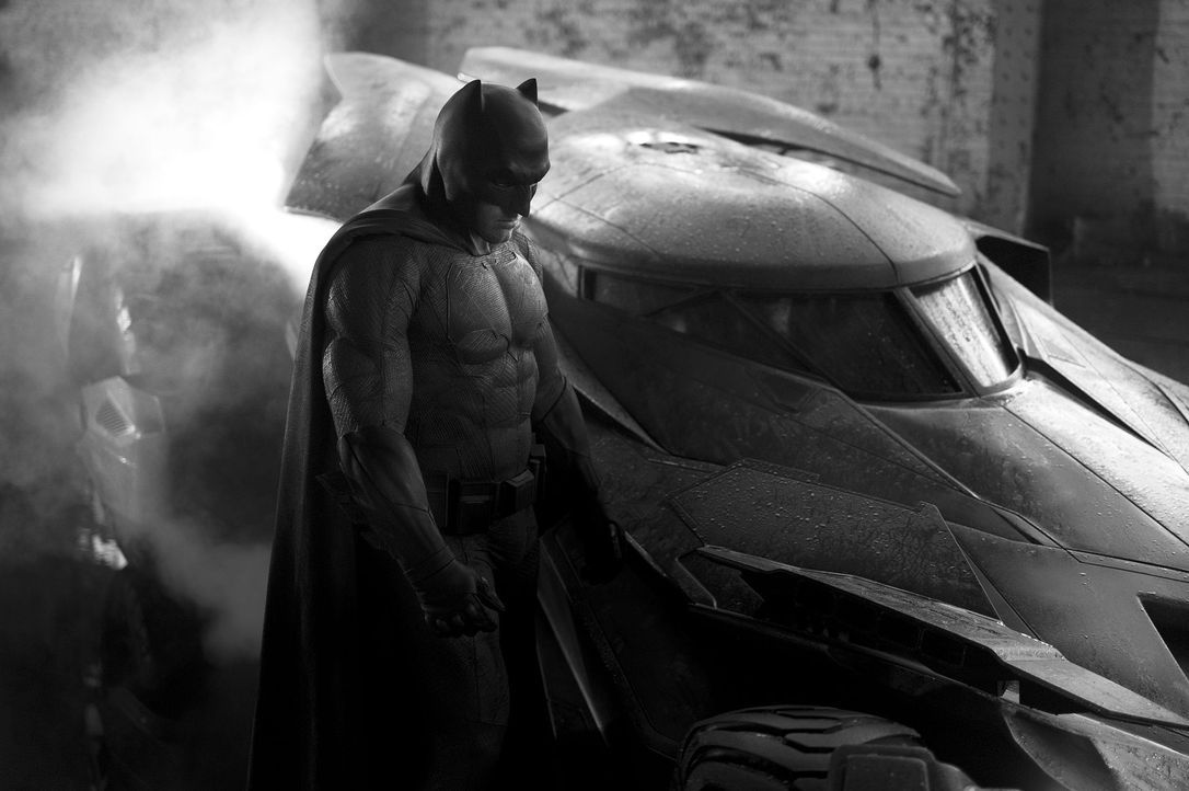 Batman-vs-Superman-Dawn-of-Justice-03-WARNER-BROS-ENTERTAINMENT-INC - Bildquelle: Â© 2014 Warner Bros. Entertainment Inc.