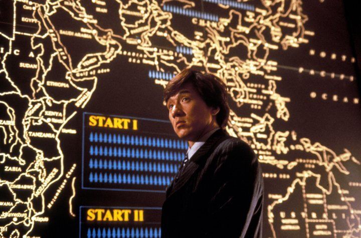 Jackie (Jackie Chan) lässt sich von kontinentalen Distanzen wenig beeindrucken ... - Bildquelle: © Warner Bros.