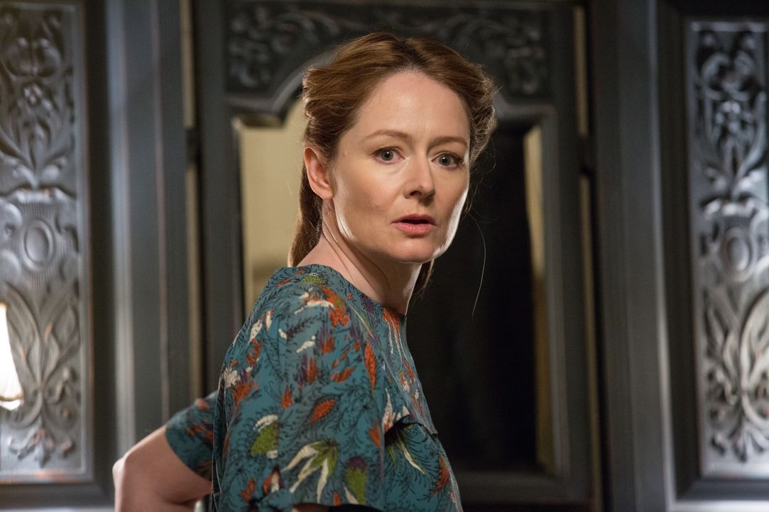 Esther Mullins (Miranda Otto) - Bildquelle: 2017 Warner Bros. Entertainment Inc. All Rights Reserved.