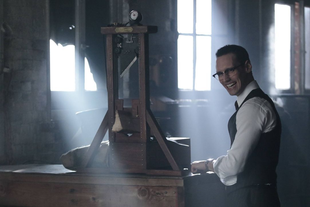 Möchte sich für Isabellas Tod rächen: Edward Nygma (Cory Michael Smith). Währenddessen lernt Bruce mehr über den Court of Owls ... - Bildquelle: Warner Brothers