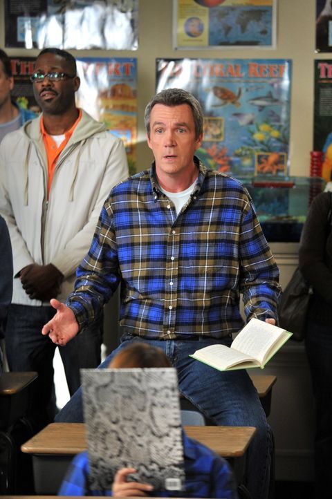 Mike (Neil Flynn, M.) ist völlig sprachlos, als Brick trotz seiner guten Vorbereitung den Buchstabierwettbewerb der Schule verliert und muss seinen... - Bildquelle: Warner Brothers