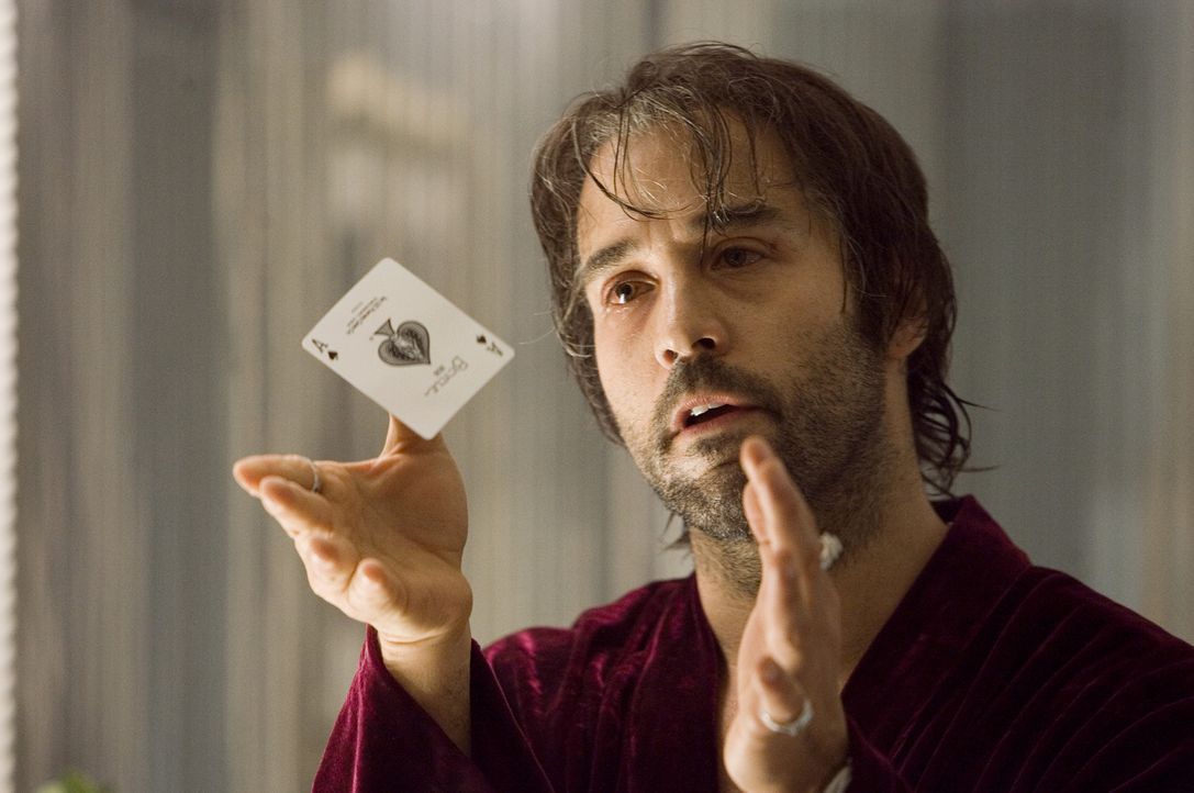 Einst war Buddy Israel (Jeremy Piven) ein Bühnenclown in Vegas, doch dann fiel wohlwollend das Auge des Mafiabosses Sparazza auf ihn, und Buddy sch... - Bildquelle: 2006 Universal Studios. All Rights Reserved.