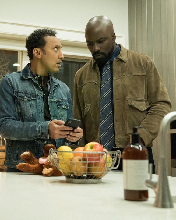 Ben Shakir (Aasif Mandvi, l.); David Acosta (Mike Colter, r.) - Bildquelle: Elizabeth Fisher 2019 CBS Broadcasting, Inc. All Rights Reserved / Elizabeth Fisher
