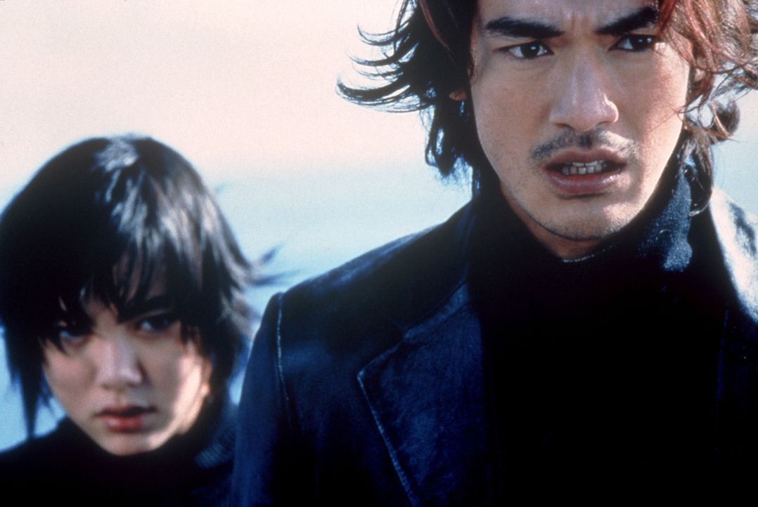 Gemeinsam versuchen Milly (Anne Suzuki, l.) und Miyamoto (Takeshi Kaneshiro, r.) die Pläne eines Yakuza-Psychopathen zu durchkreuzen ... - Bildquelle: CPT Holdings, Inc.  All Rights Reserved.