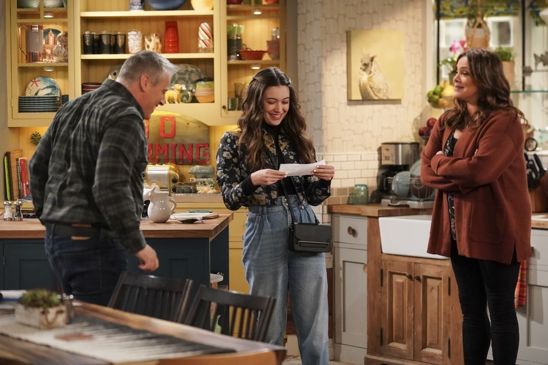 (v.l.n.r.) Adam Burns (Matt LeBlanc); Kate Burns (Grace Kaufman); Andi Burns (Liza Snyder) - Bildquelle: 2019 CBS Broadcasting, Inc. All Rights Reserved