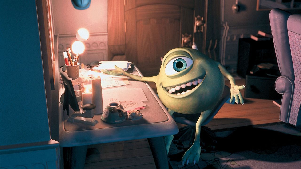 Die Kamera liebt ihn. Und er liebt sich auch: Mike Wazowski - Bildquelle: Buena Vista Pictures