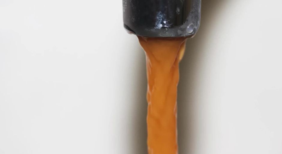 Taff Video Du Dachtest Das Wasser Aus Dem Wasserhahn Ist Braun Wegen Rost Von Wegen Prosieben