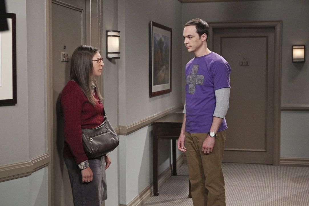 Steht Amy (Mayim Bialik, l.) und Sheldon (Jim Parsons, r.) wirklich das Beziehungsaus bevor? - Bildquelle: Warner Brothers