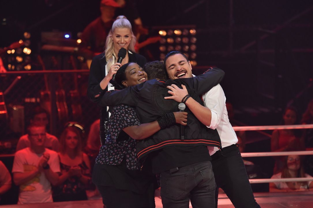 S1P7_Voice_SD11_Nachbericht_Monica; Lena Gercke;Michael Patrick Kelly;Samuele;  - Bildquelle: ProSieben / SAT.1 / Andre Kowalski