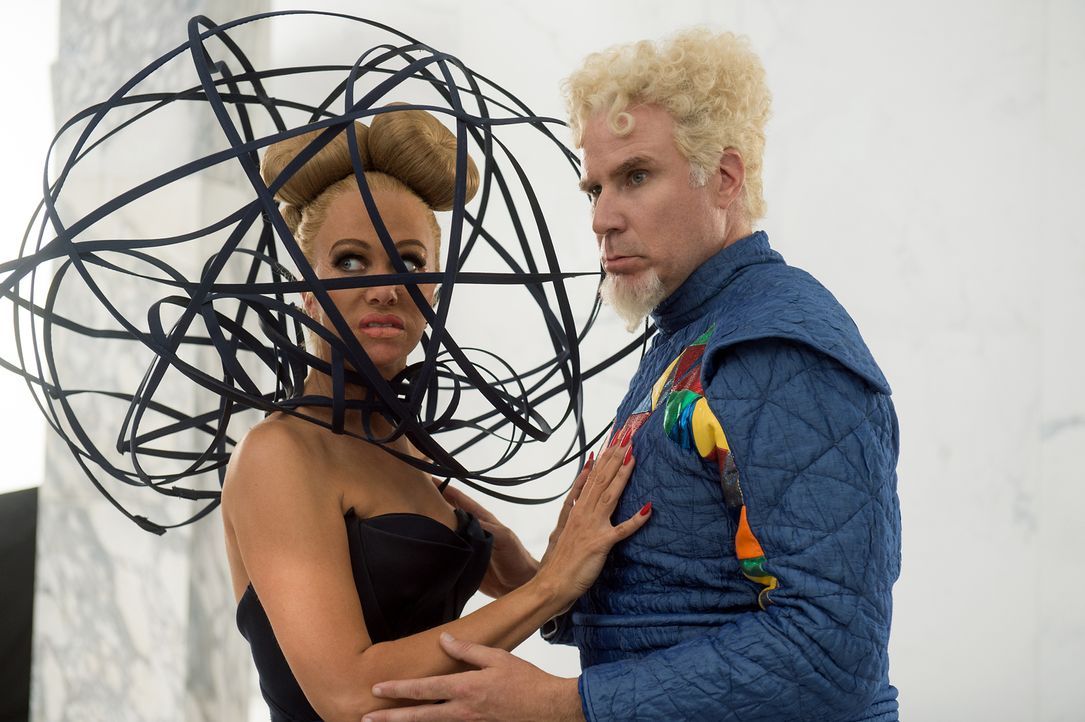 Die Modebranche hält einige Überraschungen bereit, aber haben Alexanya Atoz (Kristen Wiig, l.) und Jacobim Mugatu (Will Ferrell, r.) etwas mit den M... - Bildquelle: 2016 Paramount Pictures