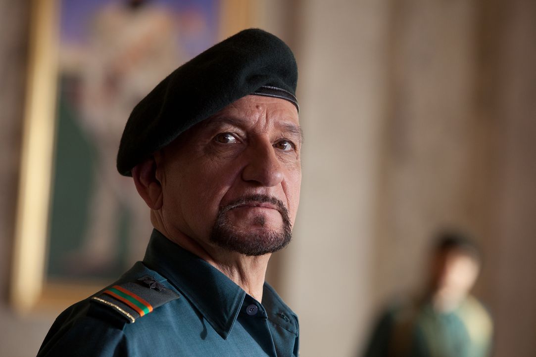 Schon seit langem will Aladeens fieser Onkel Tamir (Ben Kingsley) die Ölrechte des Landes verkaufen. Doch das ist nur in einer Demokratie möglich ..... - Bildquelle: Melinda Sue Gordon 2012 Paramount Pictures.  All Rights Reserved.