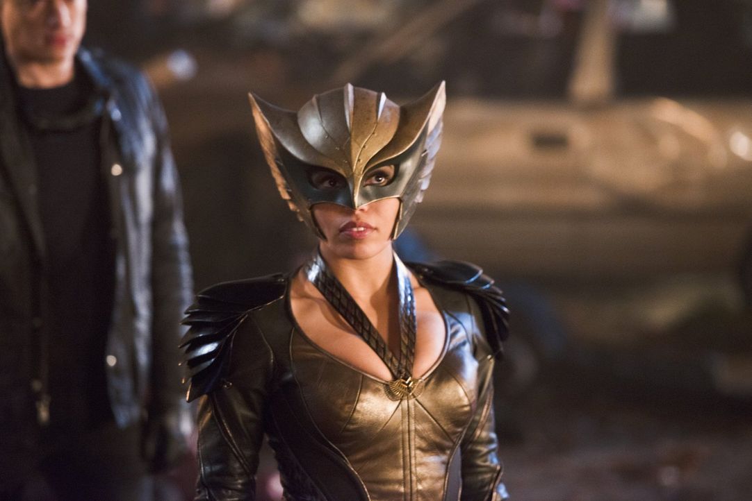 Kämpft auch in der Zukunft für das Gute: Kendra alias Hawkgirl (Ciara Renée) ... - Bildquelle: 2015 Warner Bros.