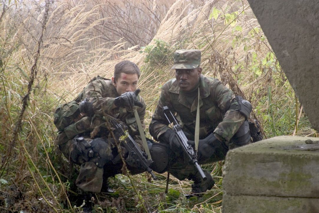 Painter (Wesley Snipes) ist ein für Spezialaufträge ausgebildeter Soldat, der einen Angriffspunkt elektronisch kennzeichnet, damit das Militär ihn z... - Bildquelle: Sony 2007 CPT Holdings, Inc.  All Rights Reserved.