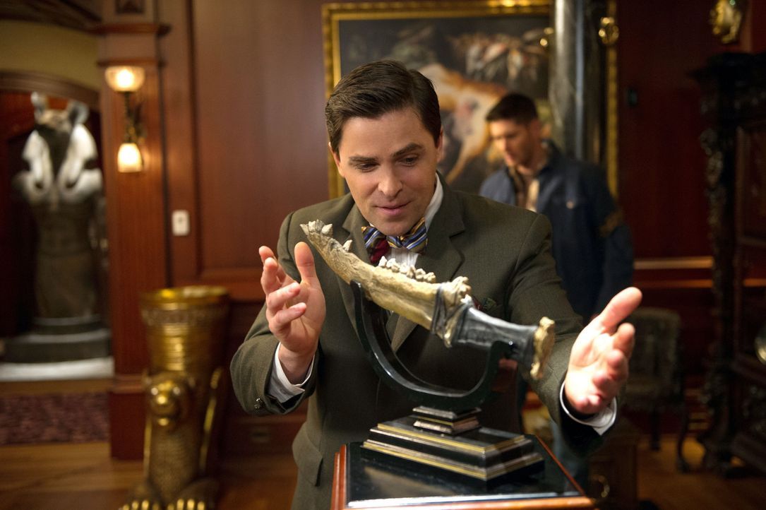 Ist Cuthbert Sinclair (Kavan Smith) einer der "inaktiven" Männer der Schrift? - Bildquelle: 2013 Warner Brothers