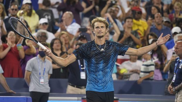 Zverev kämpft und siegt: Endspiel-Einzug eine Woche vor US Open