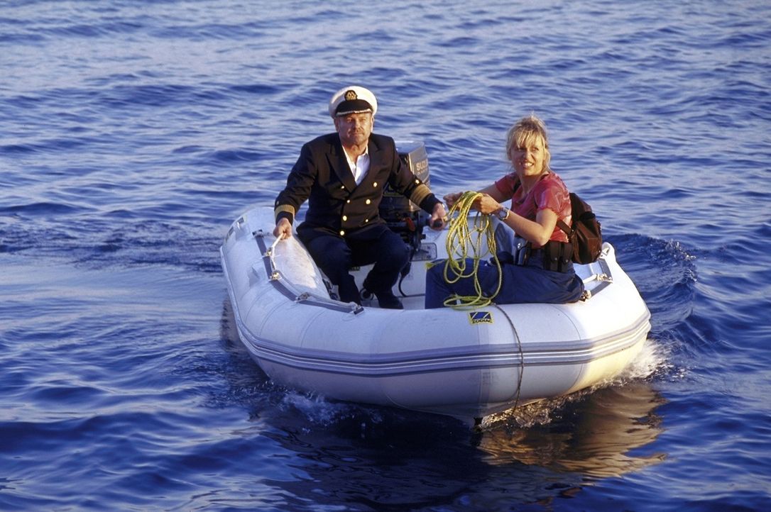 Harris (Klaus Löwitsch, l.) und Suzanne (Anica Dobra, r.) wähnen sich am Ziel ihrer Wünsche. Doch sie haben die Findigkeit ihrer Gegner untersch - Bildquelle: ProSieben