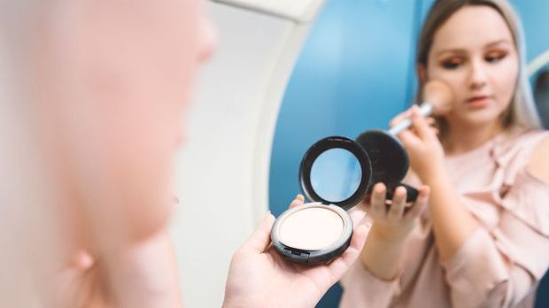 Blush Contouring ist der neueste Make-up Trend? Wie funktioniert Draping rich...