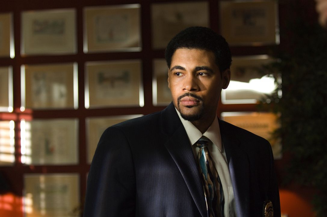 Detective Morgan (Mel Jackson) ist auf der Suche nach dem wahren Täter. Bisher vergeblich ... - Bildquelle: CPT Holdings, Inc. All Rights Reserved.