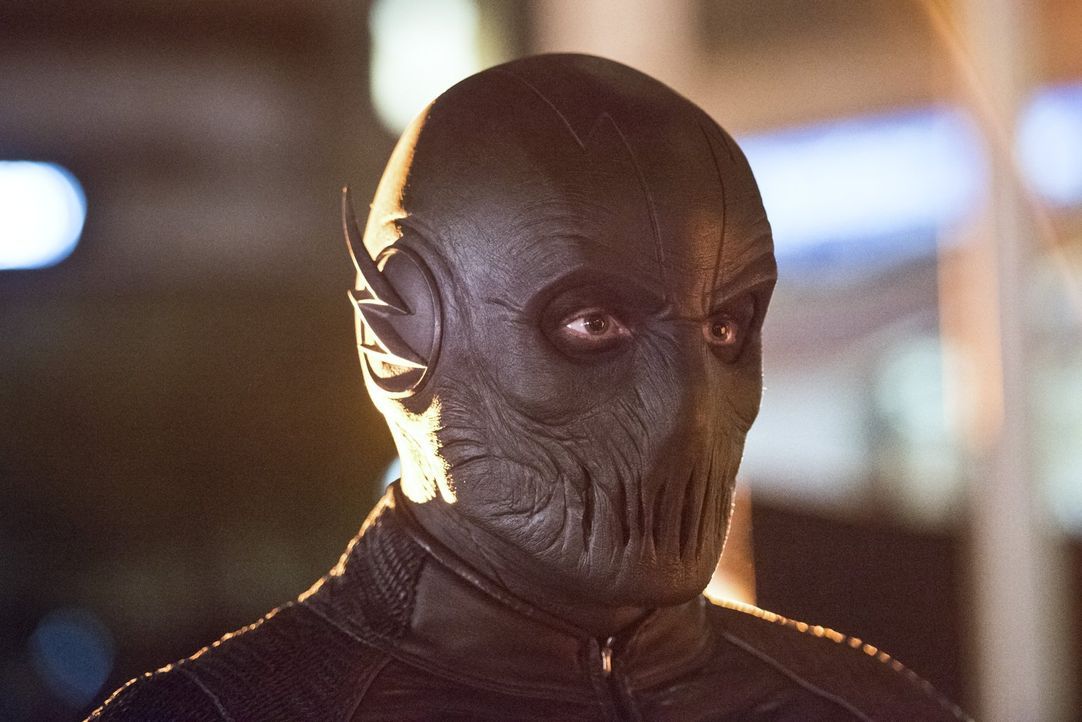 Wird Zoom (Tony Todd) auch dieses Mal sein Ziel erreichen und The Flash handlungsunfähig machen? - Bildquelle: 2015 Warner Brothers.